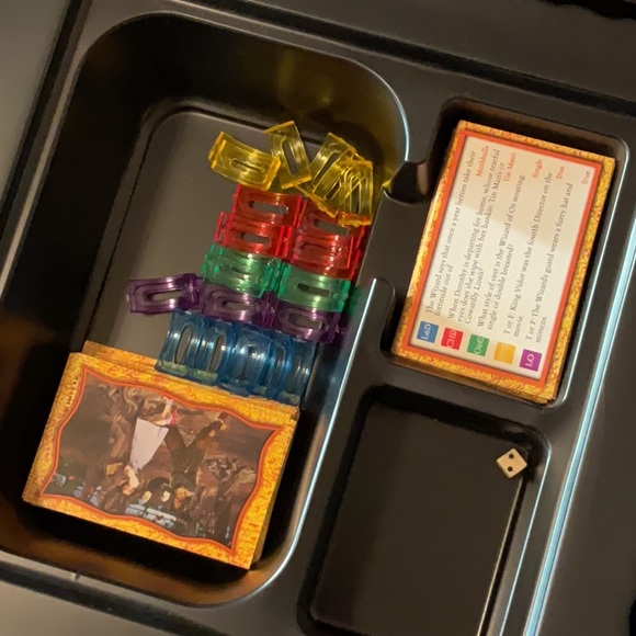 Wizard of Oz Trivia Game - Picture 5 of 8